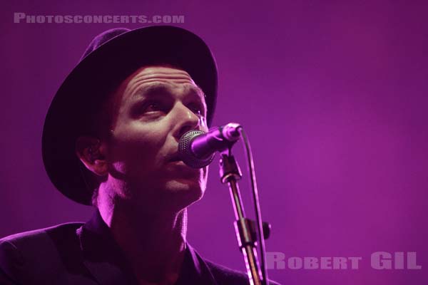 BELLE AND SEBASTIAN - 2011-04-11 - PARIS - Grand Rex - 